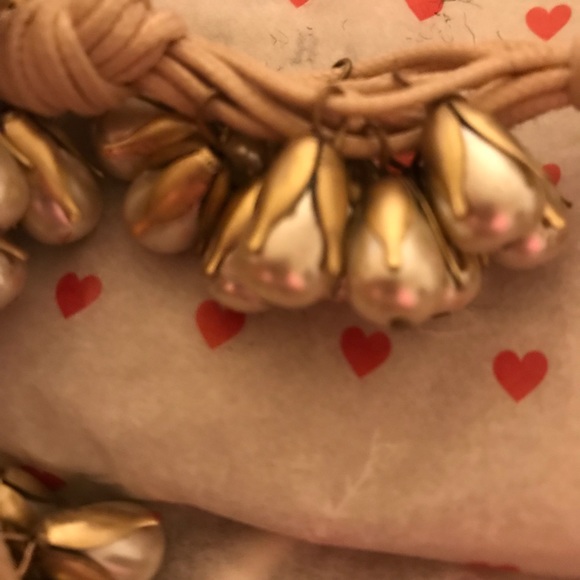 Sale!!😻New Gardenia Handmade Statement Necklace - Picture 4 of 7